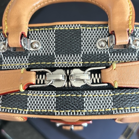 🌟 Louis Vuitton Damien Valisette Vertical 🌟 2019 Collection 🌟 - Picture 10 of 11